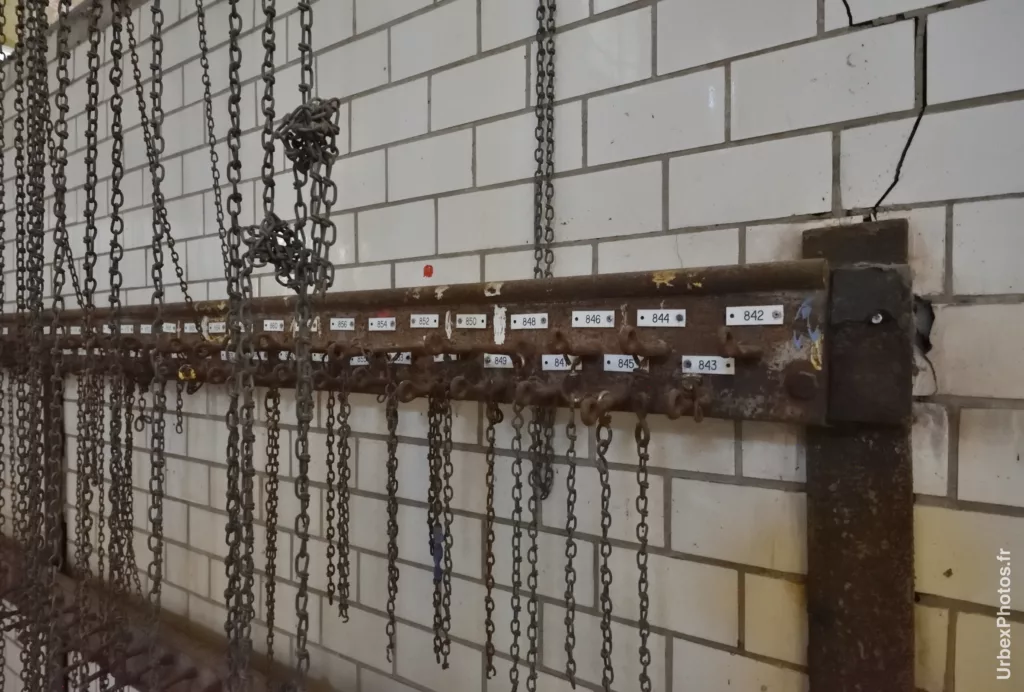 Salle des pendus de la Mine Yutani