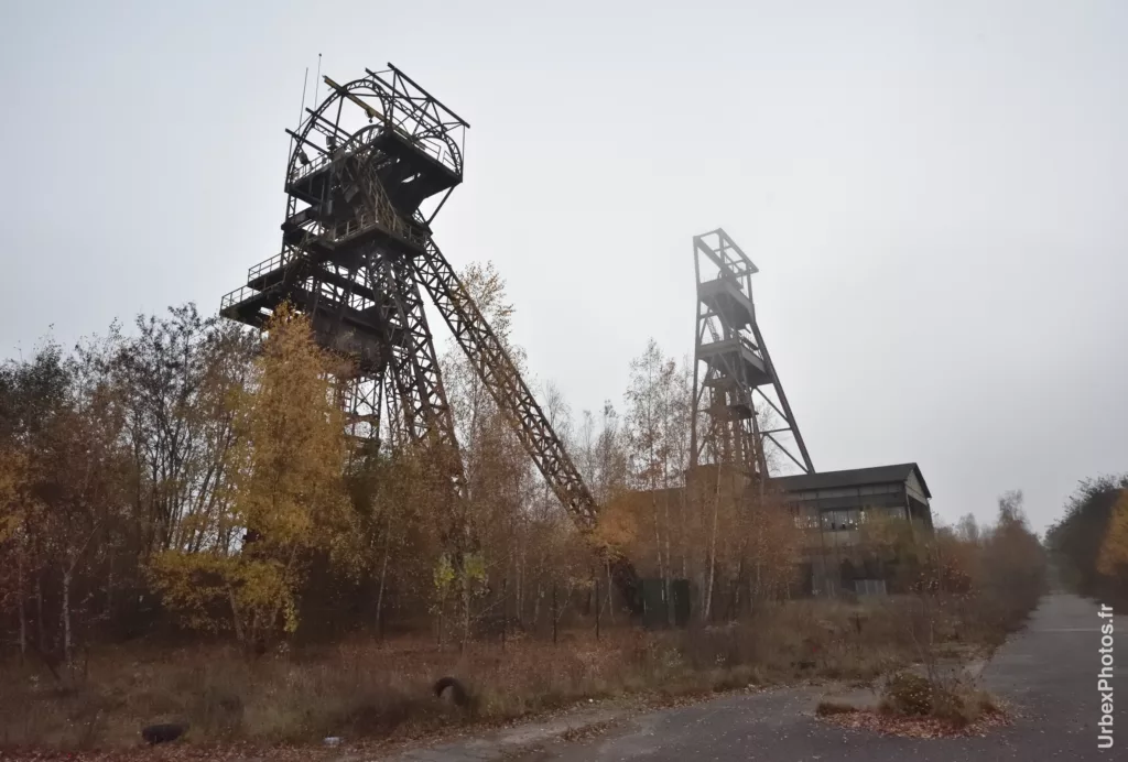 Photo urbex brumeuse de la Mine Yutani en Lorraine