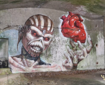 Photo urbex d'un graffiti de Bungle dans le Fort Eddie en Lorraine