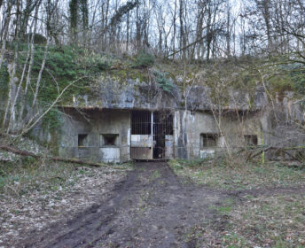 Photo urbex de l'entrée des munitions du Fort Bakélite en Lorraine