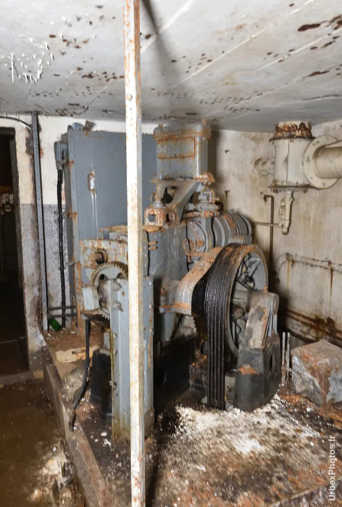 Mécanisme du monte-charges