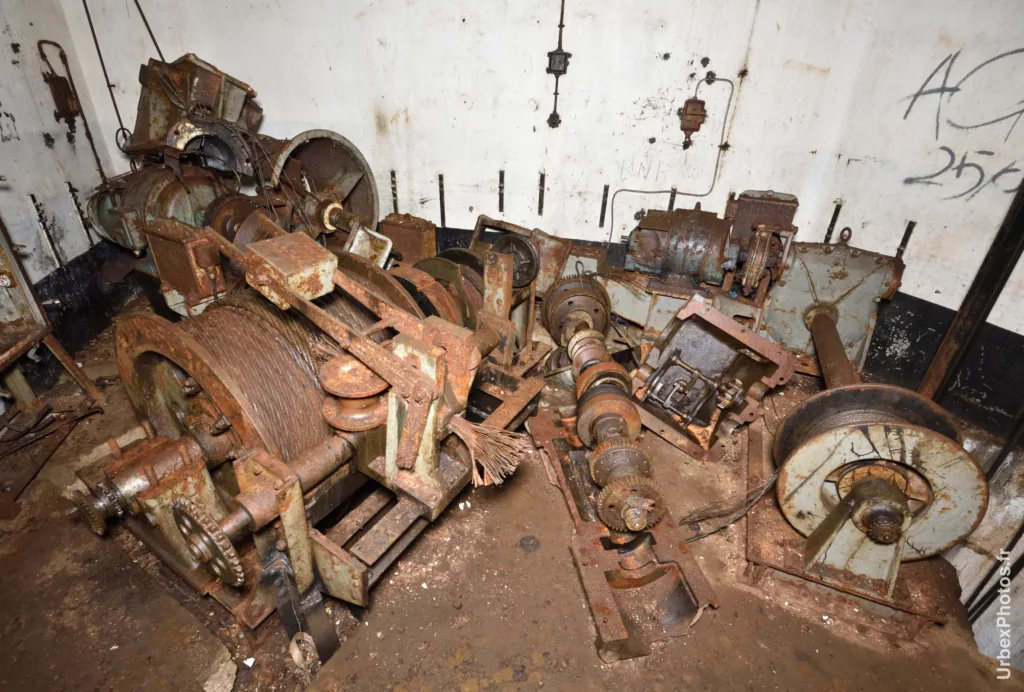 Photo urbex de la motorisation du plan incliné du Fort Bakélite en Lorraine