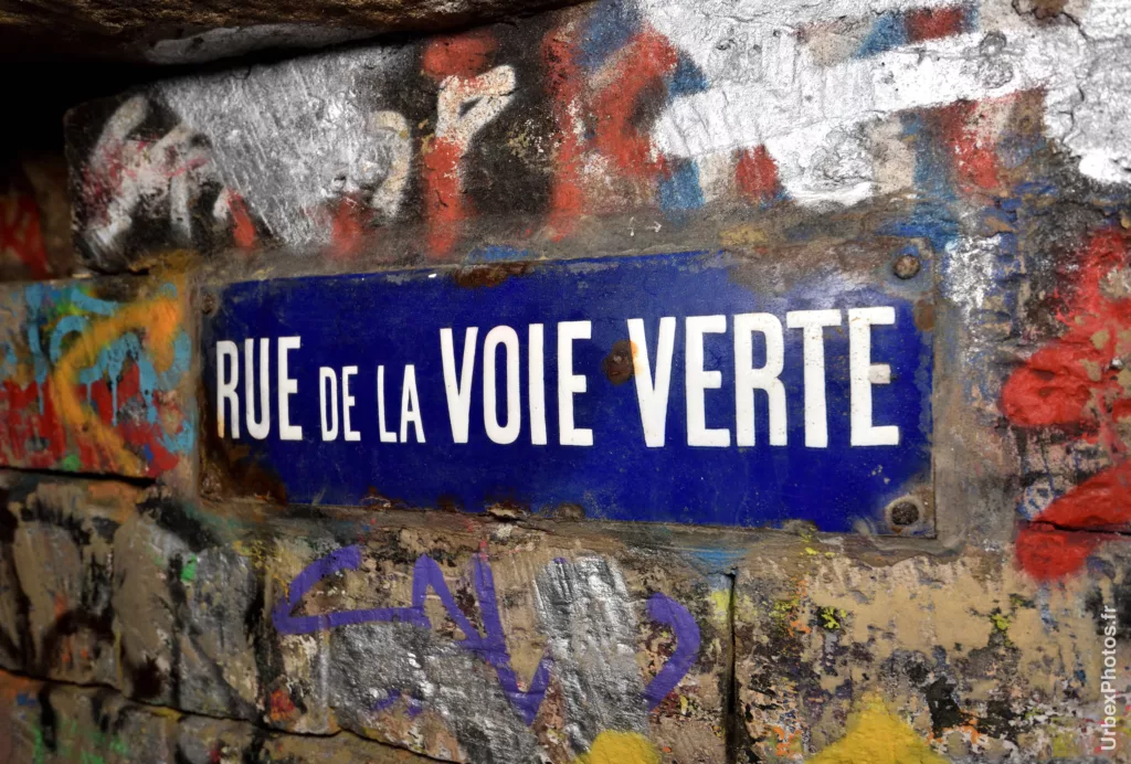 Galerie portant le nom de la rue du dessus