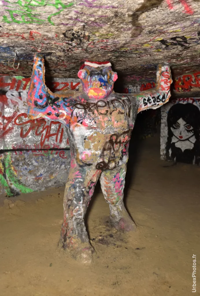 Photo urbex du golem dans la salle La Plage dans les catacombes interdites de Paris