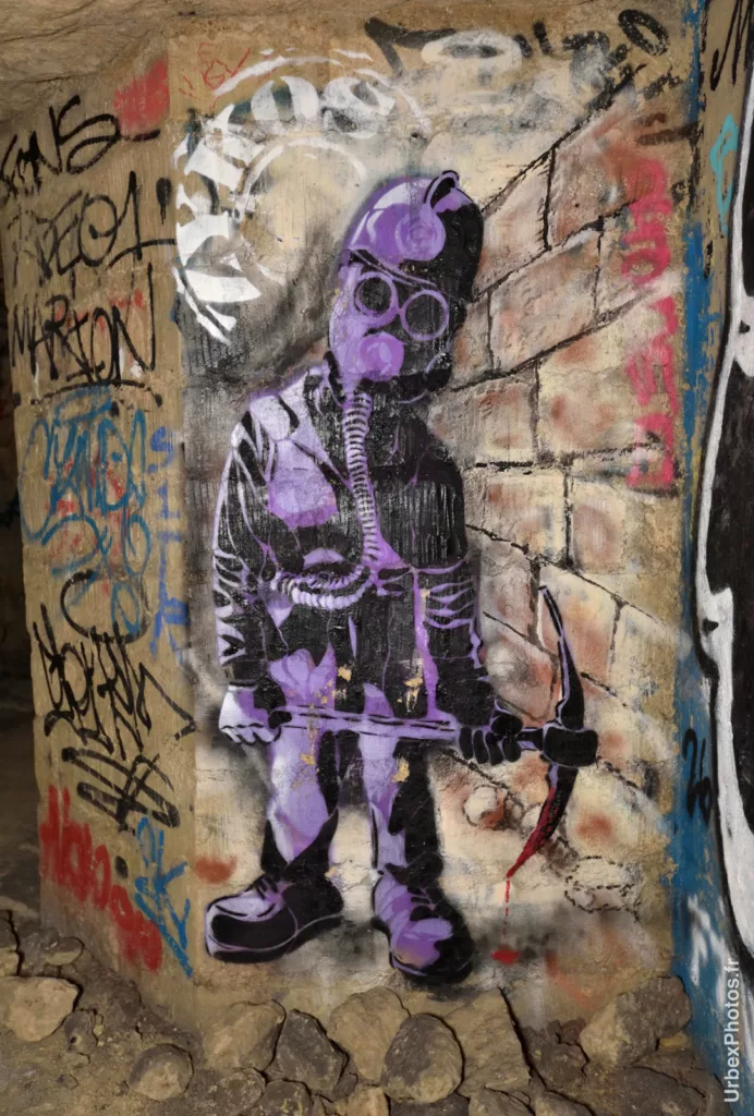 Photo urbex du graffiti d'un liquidateur dans les catacombes interdites de Paris