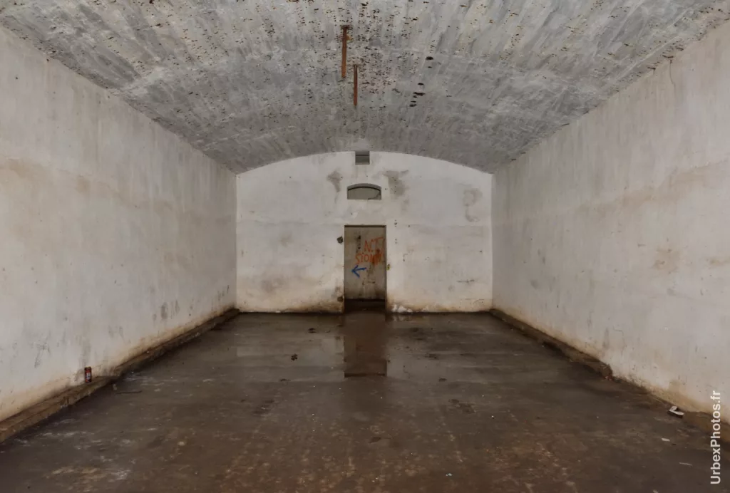 Une chambrée de casernement du Fort Blitz en Lorraine