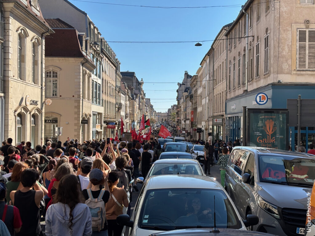 Photo de rue de la manifestation lycéenne et étudiante du 6 octobre 2026 à Nancy, Rue d'Amerval