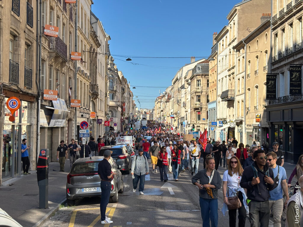 Photo de rue de la manifestation lycéenne et étudiante du 6 octobre 2026 à Nancy, Rue Saint-Dizier