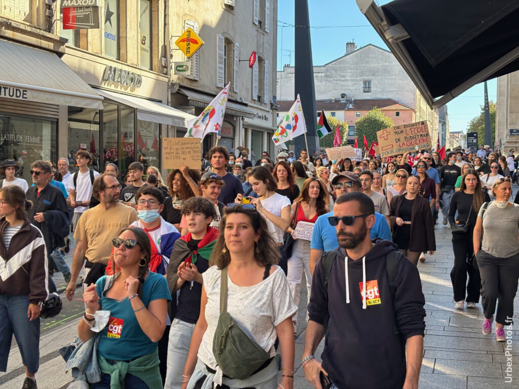Photo de rue de la manifestation lycéenne et étudiante du 6 octobre 2026 à Nancy, Rue des 4 Eglises